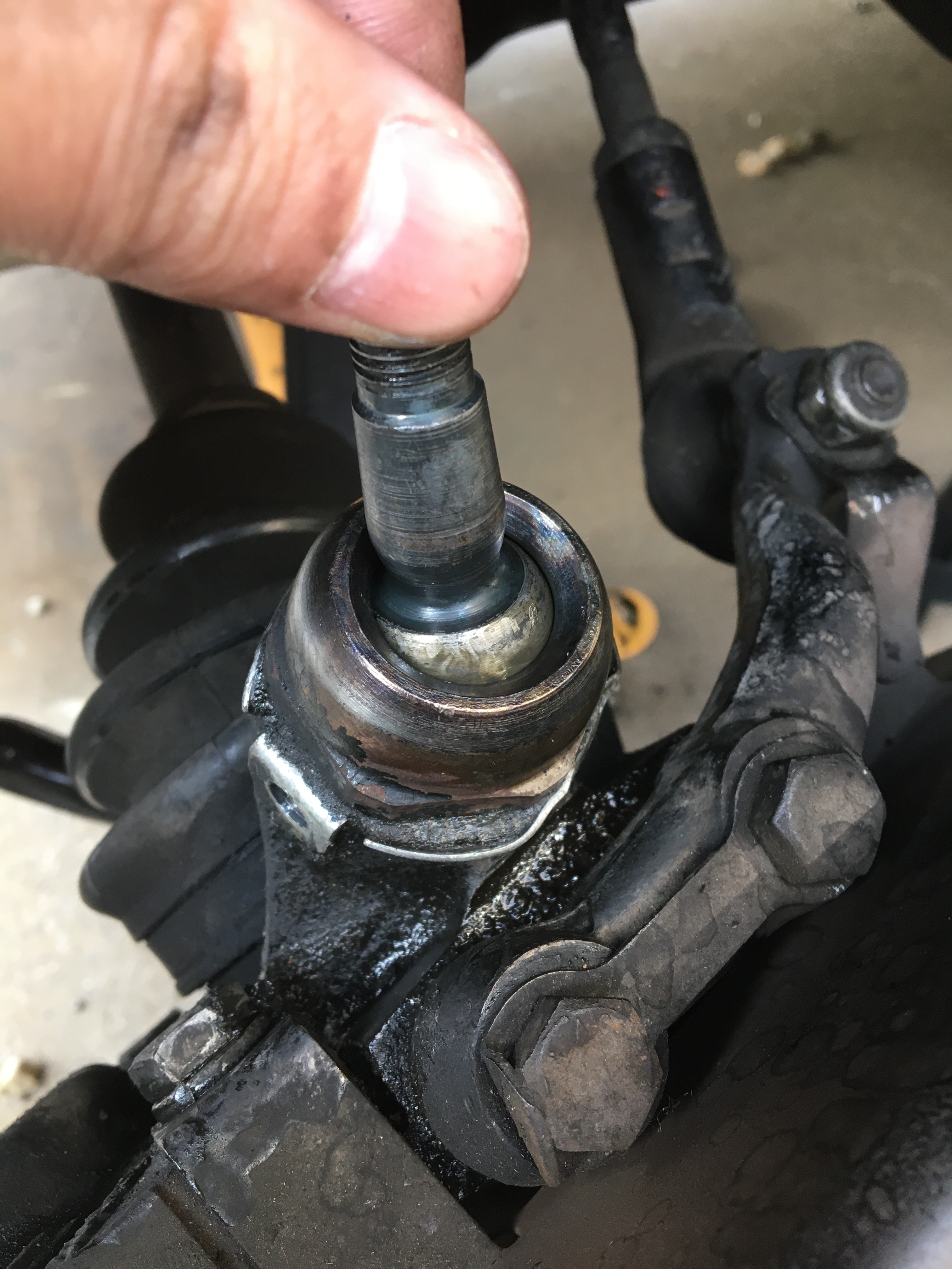 ローバーミニ：フロントサスペンションをスプリングに交換する。ハブボールジョイント掃除編 つゆだくLife