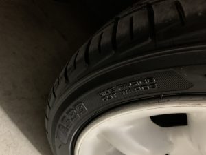 ローバーミニのタイヤ交換YOKOHAMA A539