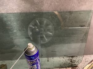 ローバーミニのウィンドウガラスクリーニング
