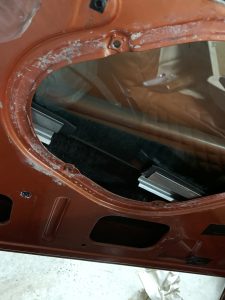 ローバーミニのウィンドウレギュレーター組み立て