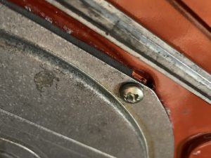ローバーミニのウィンドウレギュレータービビリ防止