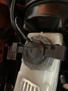 ローバーミニのフロントブレーキパッド取り付け