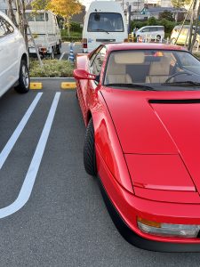 フェラーリテスタロッサの駐車