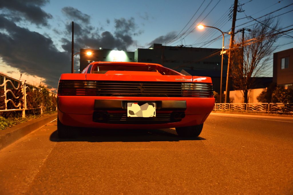 フェラーリテスタロッサと夕焼け