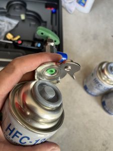 ローバーミニのクーラーガス補充