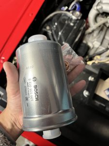 フェラーリテスタロッサの燃料フィルター交換