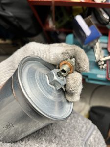 フェラーリテスタロッサのフューエルフィルター交換