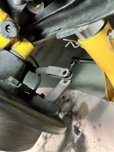 ローバーミニのリヤラジアスアーム分解