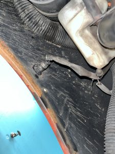 ローバーミニのサビ補修と再塗装