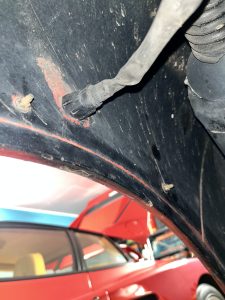 ローバーミニのサビ補修と再塗装