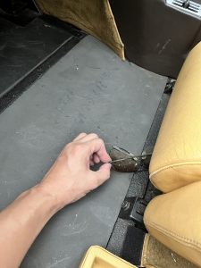 フェラーリテスタロッサのカーペット掃除