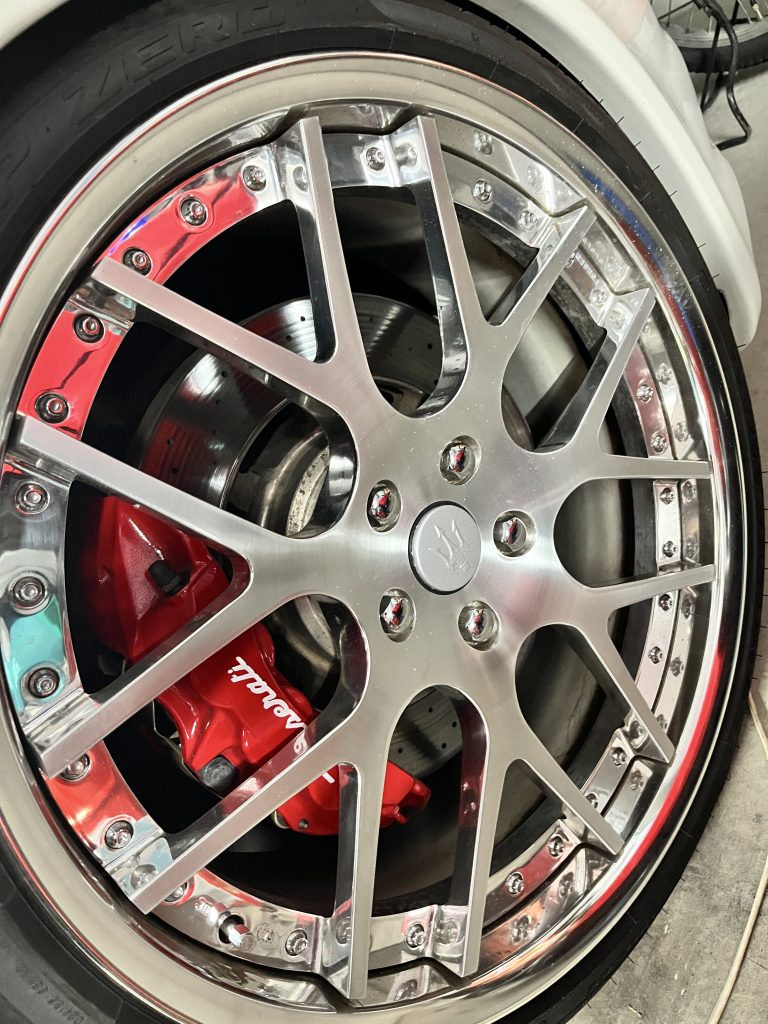 ホイールキャップリペア