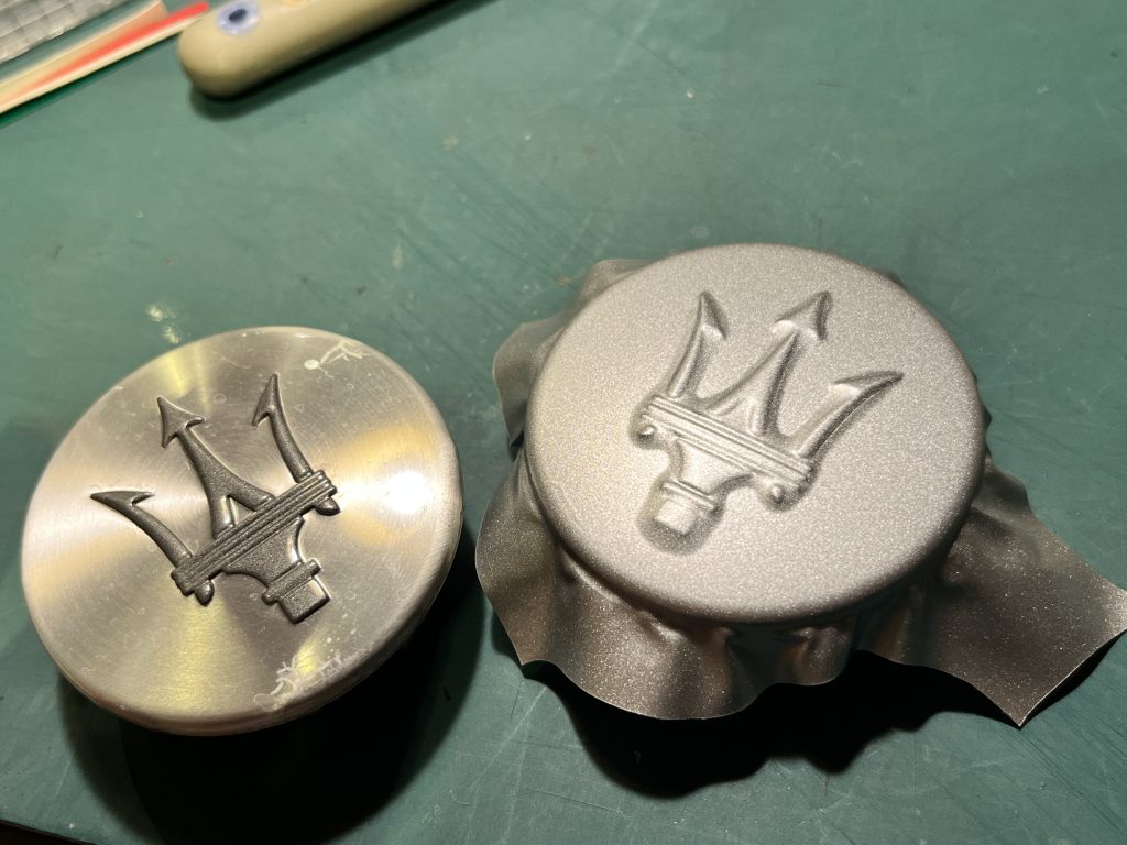 クアトロポルテ：アルミホイールは酸化が免れられない？ホイールキャップを補修してみる。