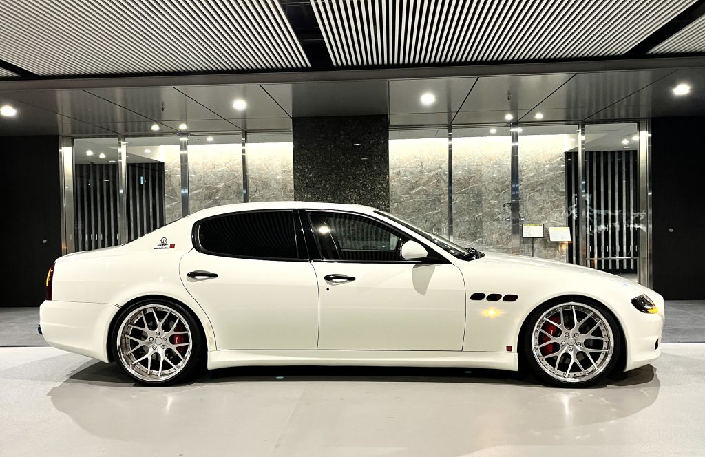 クアトロポルテサイドビュー